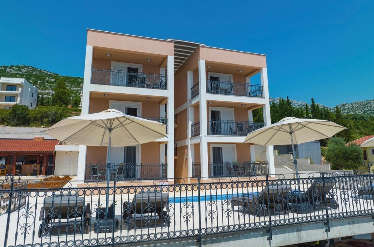 Villa Tin Apartments Tribanj-Kruscica Eksteriør billede